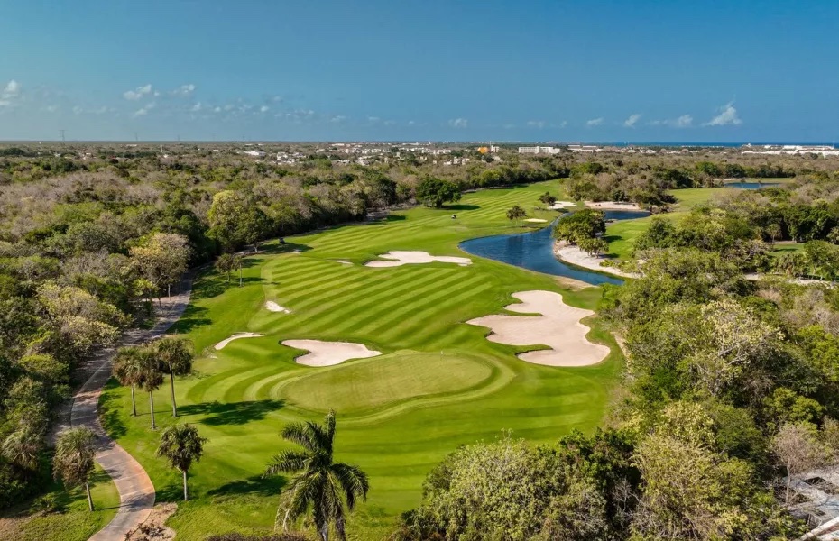 Gran Coyote Golf