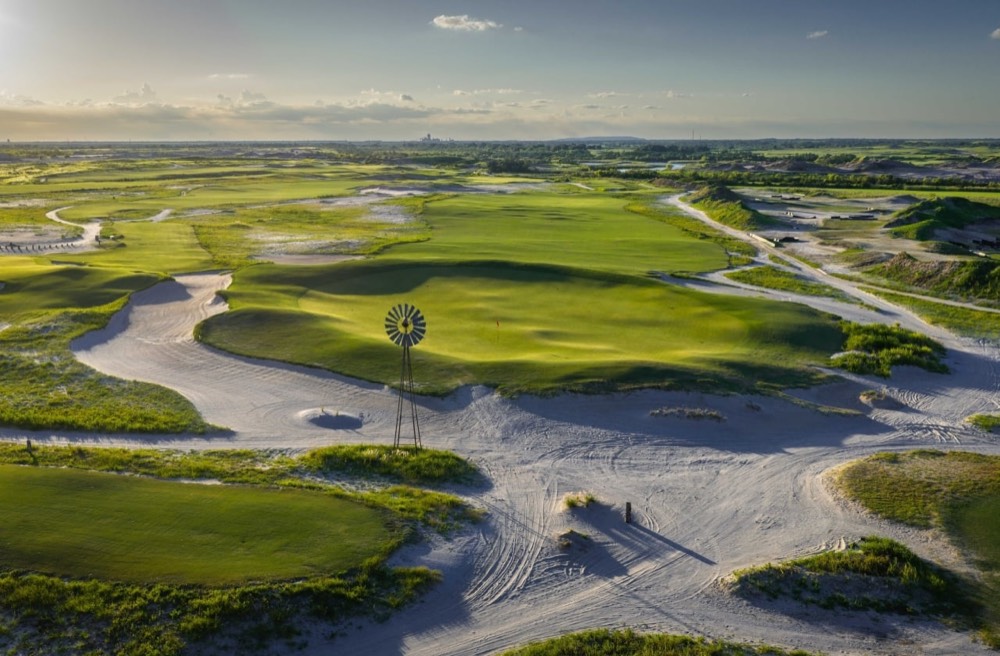 Streamsong Black